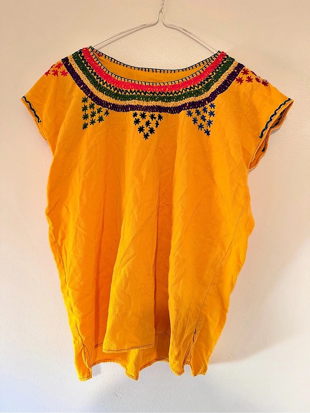 Latin American Orange Top